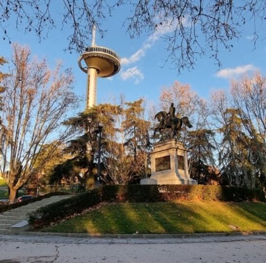 Faro de Moncloa Madrid | Sitios | www.todomadrid.net