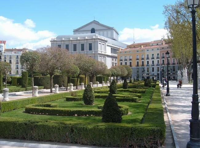 Plaza de Oriente Madrid | Sitios | www.todomadrid.net